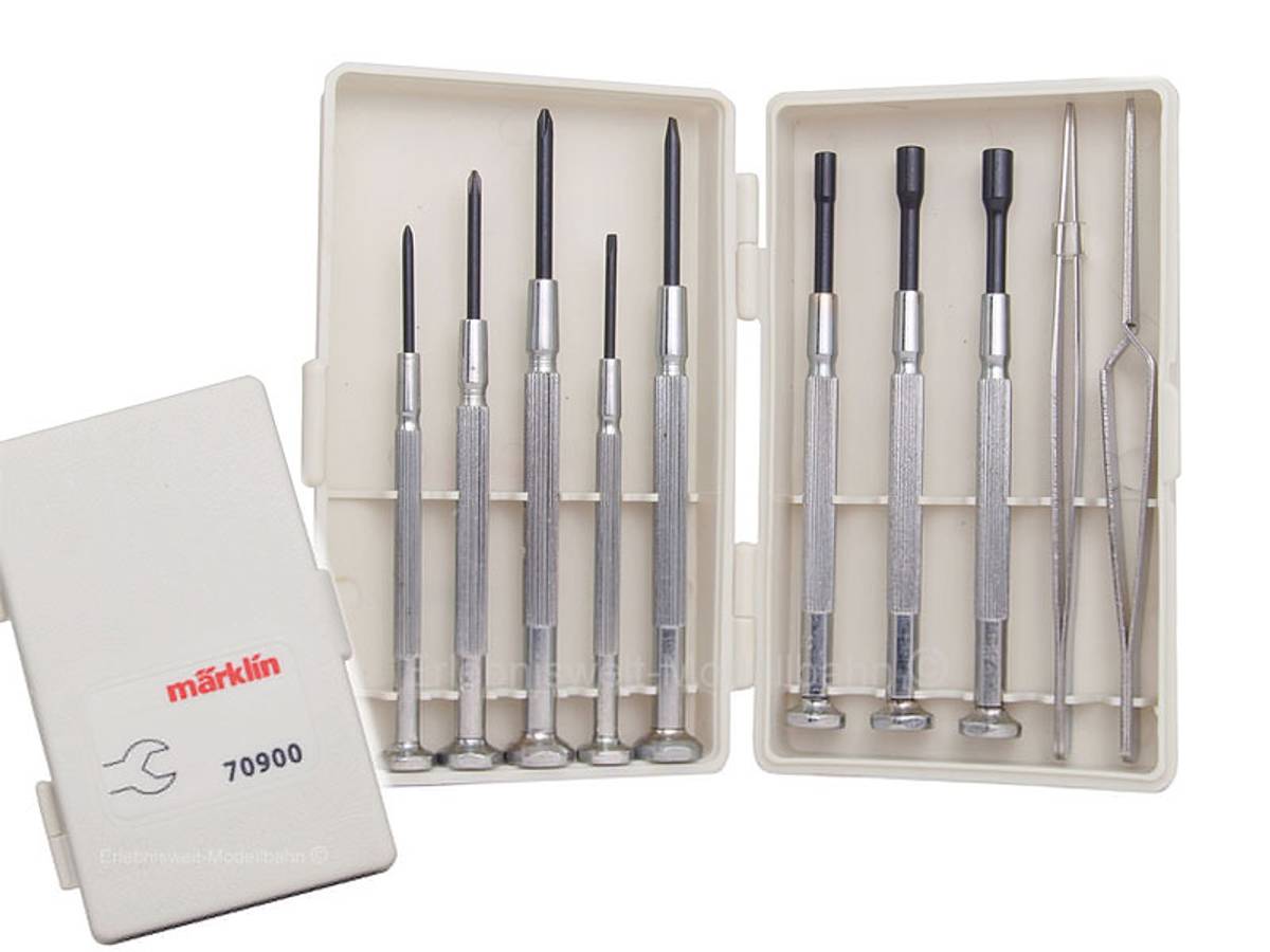 thumbnail image 2 of Märklin 70900 Tool Set – H0 Scale, New In Original Packaging, AC Power 2 of 6