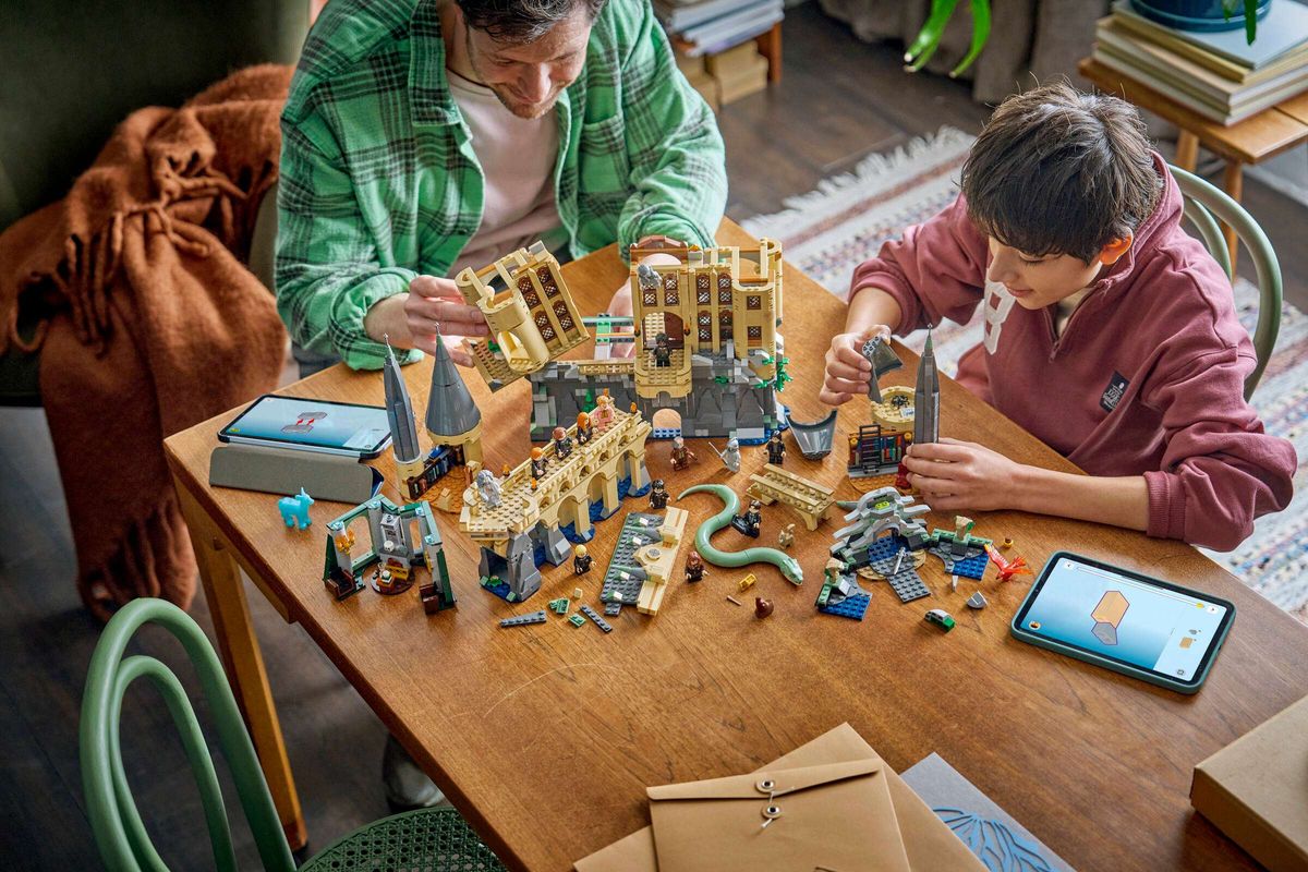 LEGO 76473 - Harry Potter™, Galtvortborgen: Østfløyen