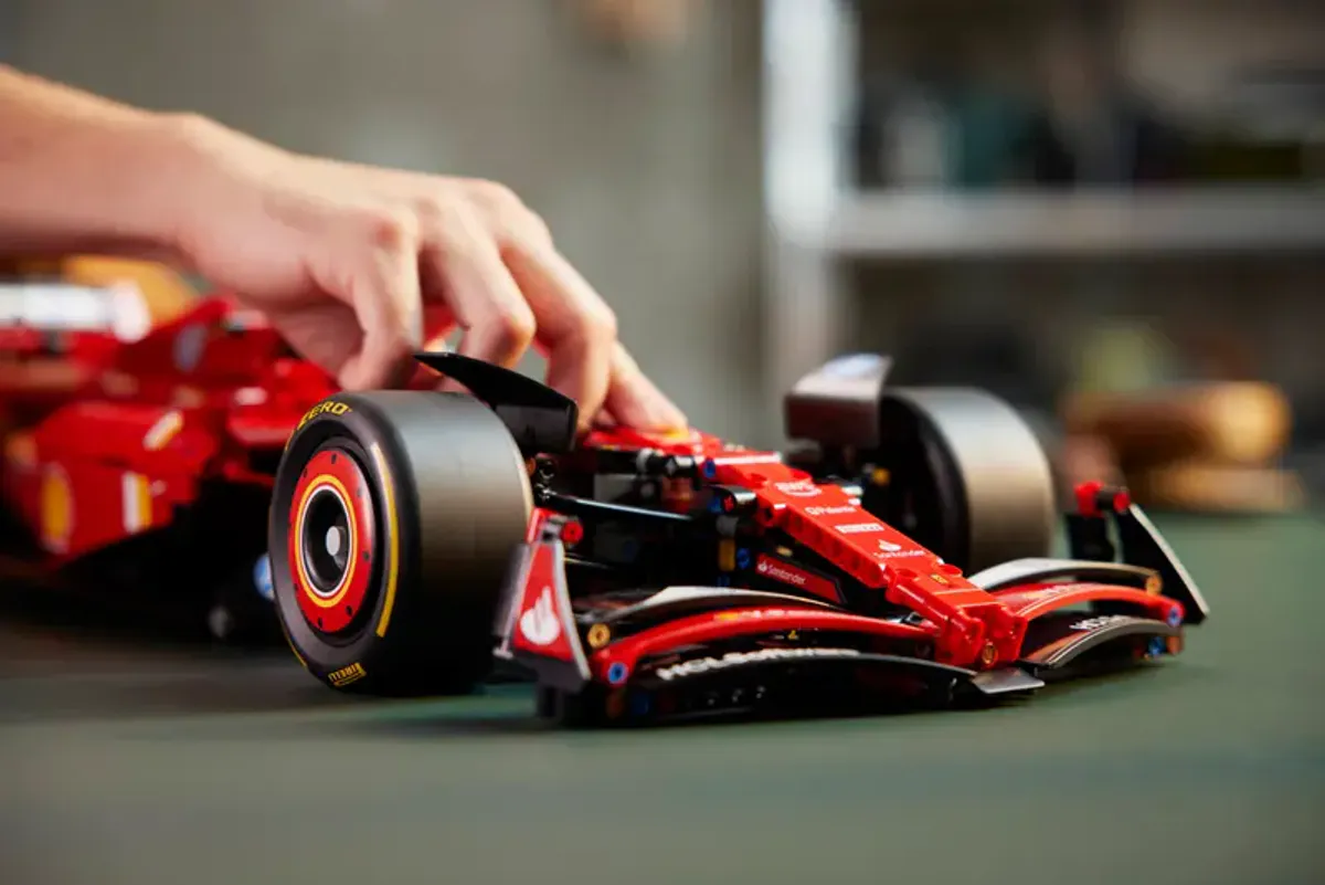 LEGO 42207 - Technics, Ferrari SF-24 formel 1