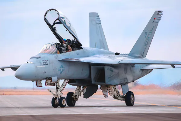 Hovedbilde HobbyBoss - 1/48 FA 18F Hornet