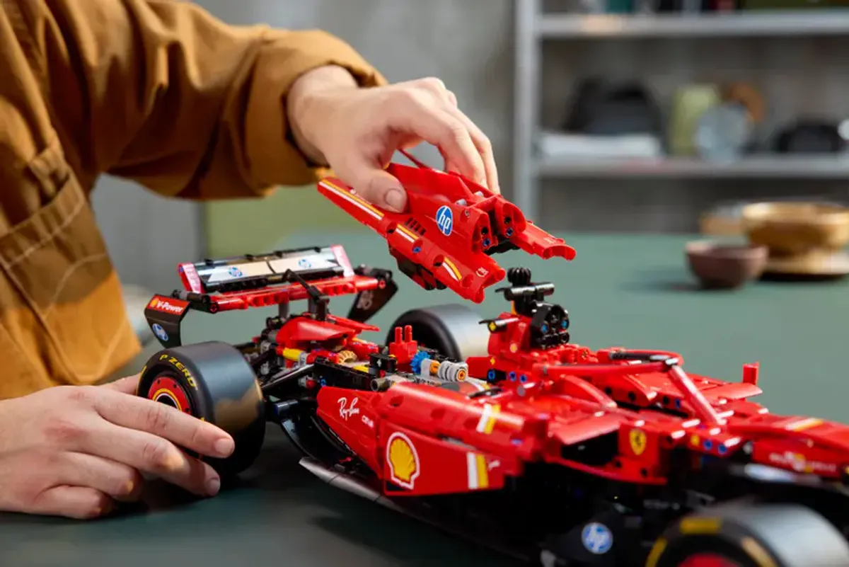 LEGO 42207 - Technics, Ferrari SF-24 formel 1